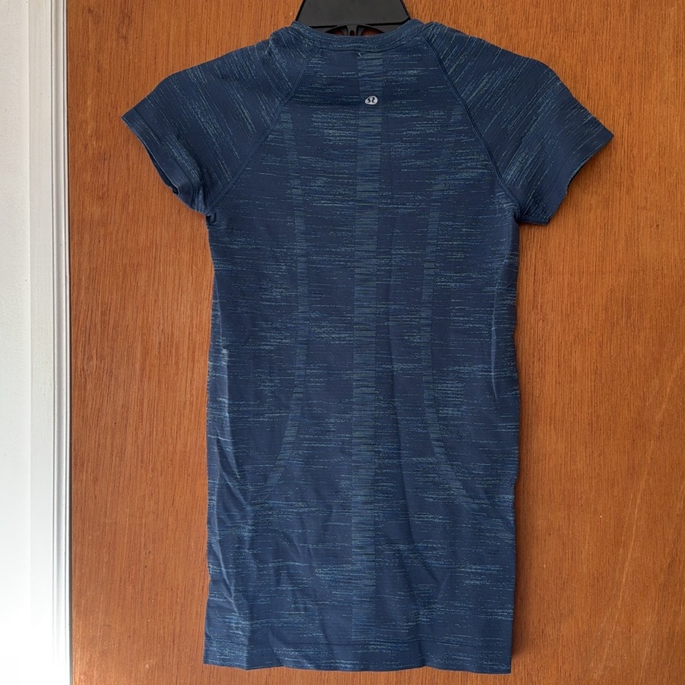 LULULEMON Swiftly Top - Picture 4 of 5